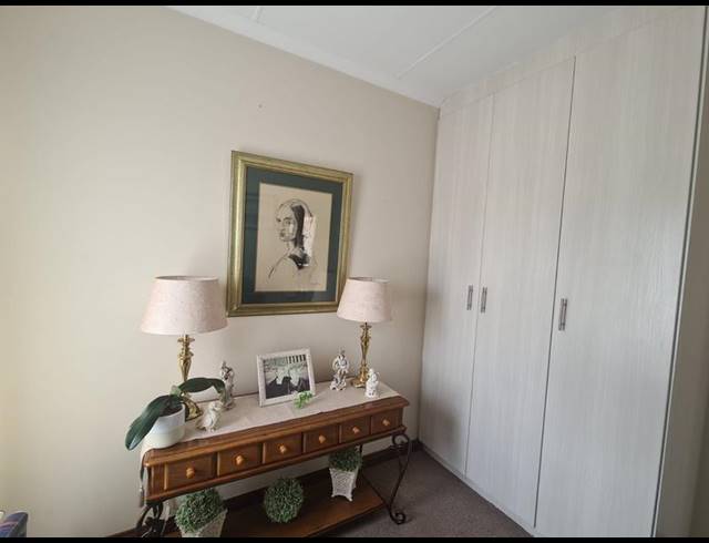 2 BEDROOM APARTMENT FOR SALE IN BRENTWOOD PARK